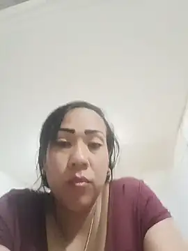OliviaWilliamm online show from 07-18-26, 08:23