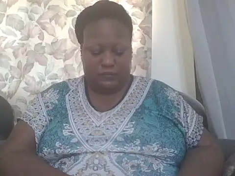 Snapshot of fat_ebonyqueen chatting on 06-29-26, 07:14 fat ebonyqueen online show from 06-29-26, 07:14