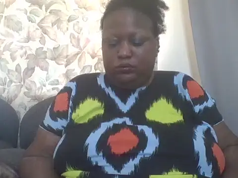 Snapshot of fat_ebonyqueen chatting on 07-07-26, 06:47 fat ebonyqueen online show from 07-07-26, 06:47