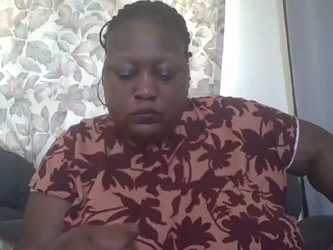 Snapshot of fat_ebonyqueen chatting on 07-19-26, 09:35 fat ebonyqueen online show from 07-19-26, 09:35