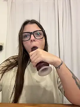 lilylovelesss online show from 07-18-26, 02:27