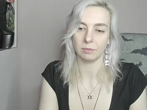 velvetanne online show from 07-13-26, 06:38