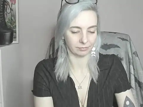 velvetanne online show from 07-22-26, 06:38