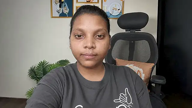 Snapshot of pradhidi57 chatting on 05-19-26, 07:26 pradhidi57 online show from 05-19-26, 07:26