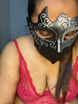 LioraWance online show from 06-19-26, 01:48