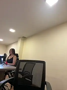 Hanna Cruz  online show from 07-25-26, 03:53