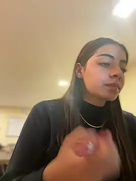 Hanna Cruz  online show from 07-28-26, 04:39