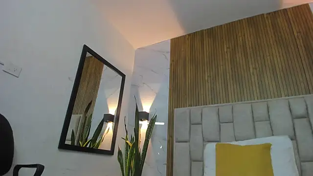 Ivy grayy  online show from 07-27-26, 06:04