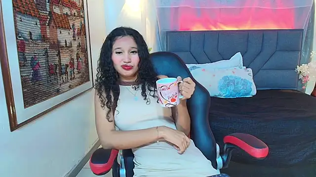 Aurora Gatty online show from 07-17-26, 07:30