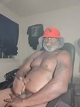 Tremainebigg online show from 07-14-26, 09:25