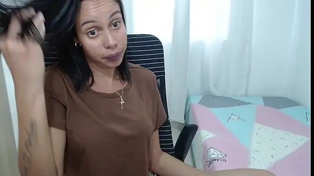 Valeria Santos  online show from 05-28-26, 04:37