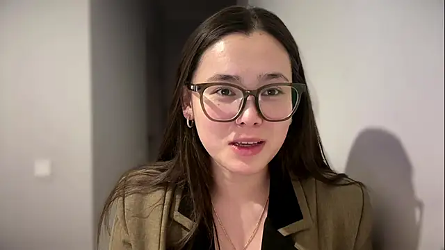 AmeliaAurelia online show from 05-21-26, 03:30