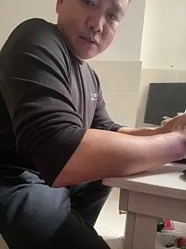 MRhuang007 online show from 05-25-26, 07:25