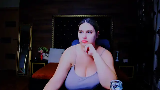 Snapshot of MiraHaze chatting on 10-13-25, 07:08 MiraHaze online show from 10-13-25, 07:08