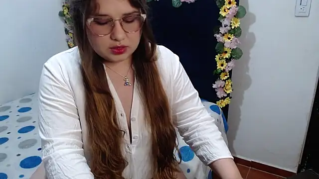 Snapshot of mary_shucsika chatting on 05-28-26, 03:04 mary shucsika online show from 05-28-26, 03:04
