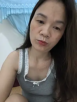 Lye lovely online show from 07-25-26, 01:47