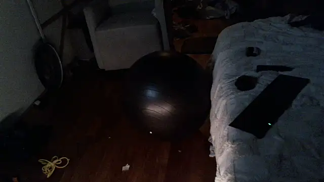 Clevername90 online show from 12-19-25, 09:27