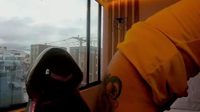 Snapshot of Valkiriia_wiine chatting on 07-19-26, 02:43 Valkiriia wiine online show from 07-19-26, 02:43