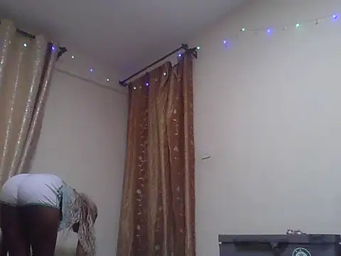 Cutezipora online show from 07-05-26, 12:12