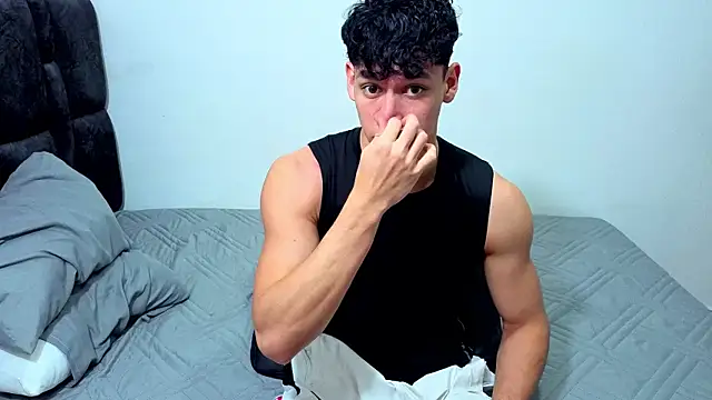 Luke Muscle online show from 07-12-26, 12:01