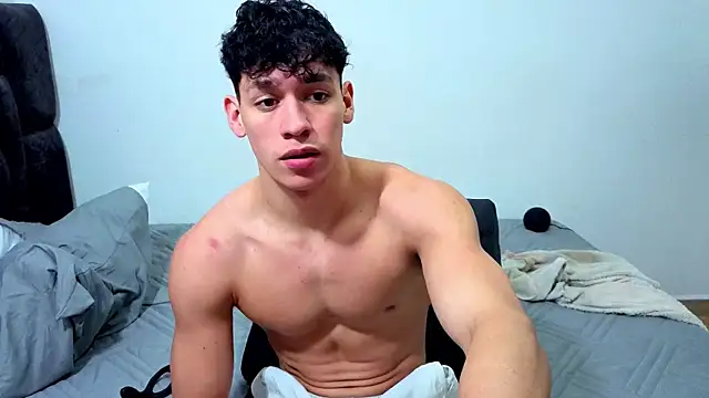 Luke Muscle online show from 07-12-26, 08:11