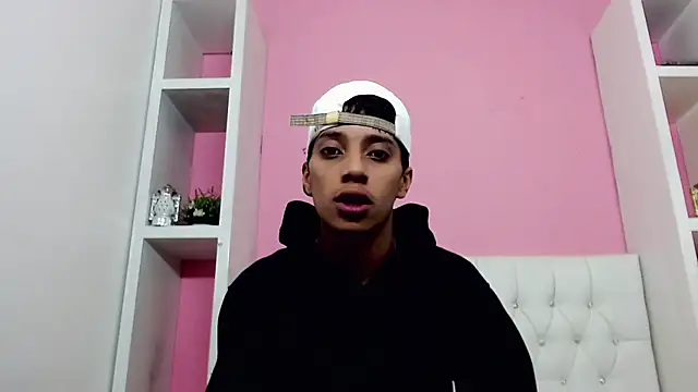 jl brayan12 online show from 06-12-26, 03:44