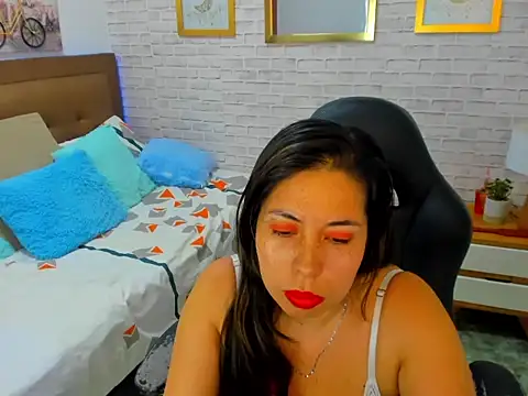 nikki nikoll online show from 07-27-26, 07:04