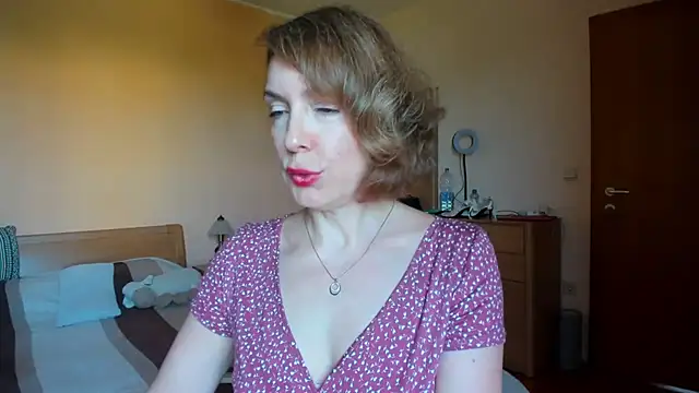 SummerLiza online show from 06-15-26, 02:52