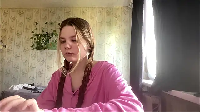 SusanaLeichty online show from 07-20-26, 02:52