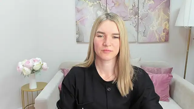 RoxyReignn online show from 07-11-26, 09:16