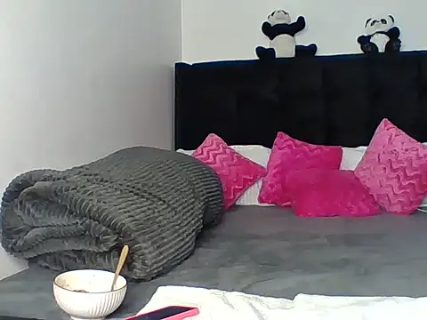 prettytinashe online show from 06-15-26, 02:47