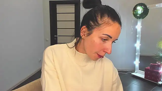 Snapshot of BouncySweety chatting on 12-03-24, 02:27 BouncySweety online show from 12-03-24, 02:27