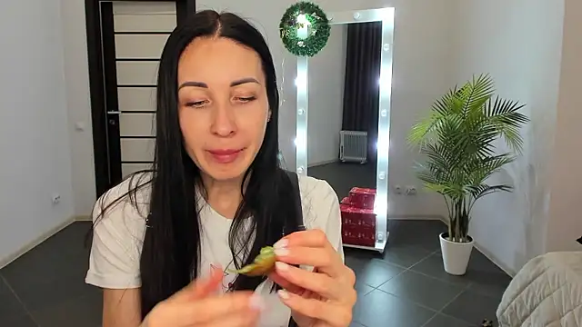 Snapshot of BouncySweety chatting on 12-07-24, 03:30 BouncySweety online show from 12-07-24, 03:30