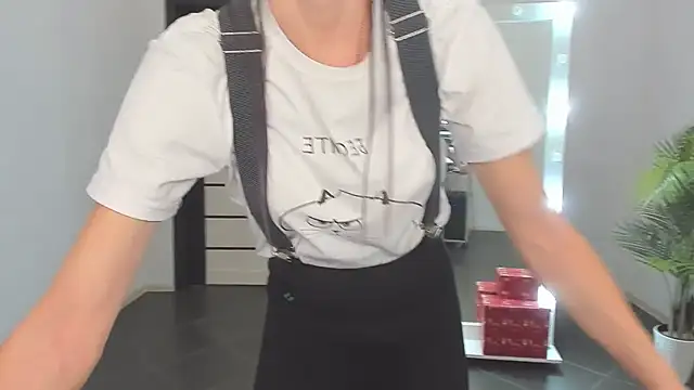 Snapshot of BouncySweety chatting on 12-20-24, 04:14 BouncySweety online show from 12-20-24, 04:14