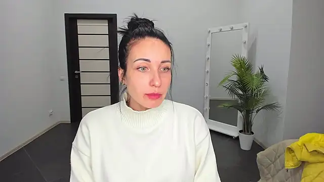 Snapshot of BouncySweety chatting on 03-17-25, 01:50 BouncySweety online show from 03-17-25, 01:50