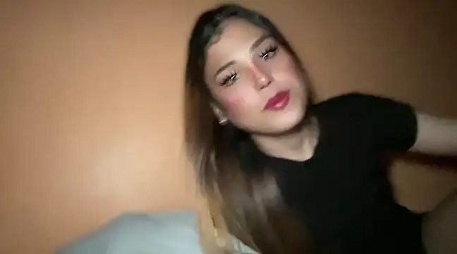 Snapshot of Nami_Campbell chatting on 12-22-24, 11:52 Nami Campbell online show from 12-22-24, 11:52