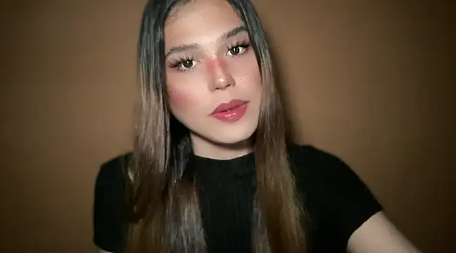 Snapshot of Nami_Campbell chatting on 01-14-25, 12:35 Nami Campbell online show from 01-14-25, 12:35