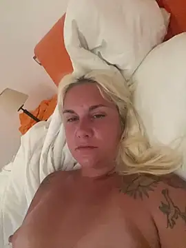 Sofia beee online show from 06-29-26, 08:53