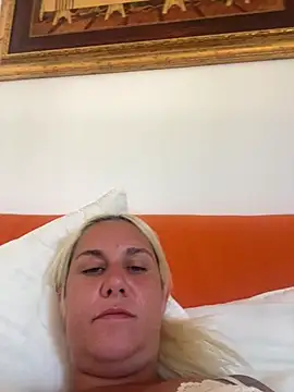 Sofia beee online show from 07-05-26, 10:11