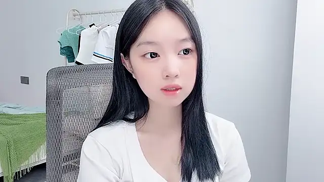 Yoyo33355 online show from 07-20-26, 03:43