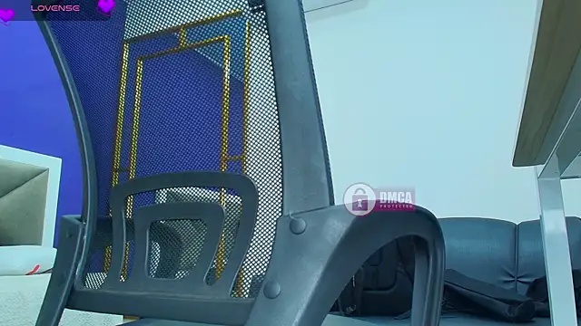 Snapshot of mylittle_mila chatting on 12-13-24, 02:38 mylittle mila online show from 12-13-24, 02:38