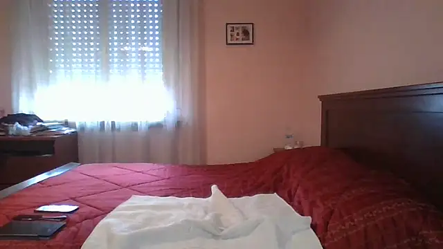 ItalianBigBoobs online show from 03-15-25, 09:52