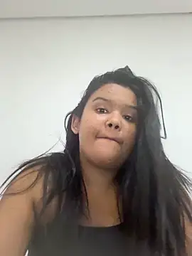 Eumileninha online show from 05-25-26, 08:48