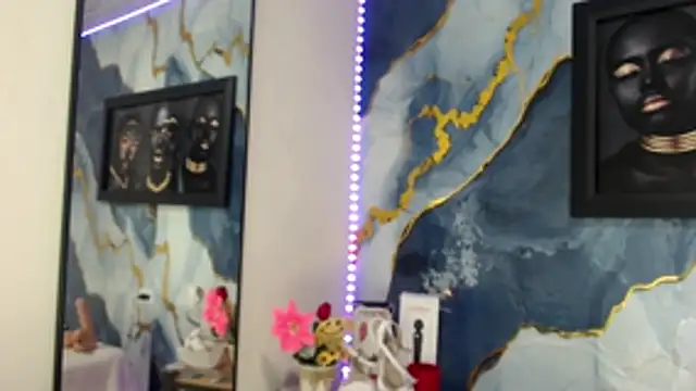 Yasmine Tapias online show from 07-22-26, 09:28
