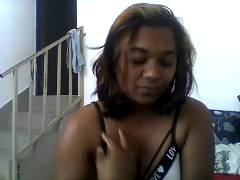 MiaReed667 online show from 05-27-26, 09:17