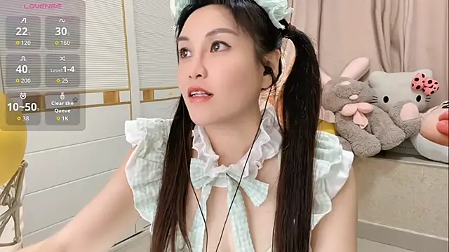 LisaQQQ online show from 06-03-26, 12:30