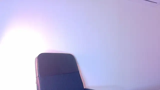 AmeliaLaurent  online show from 07-25-26, 07:55