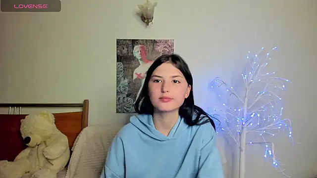 Kira Devi online show from 05-25-26, 08:26