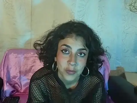 Snapshot of Scarlett_steward chatting on 05-25-26, 08:37 Scarlett steward online show from 05-25-26, 08:37