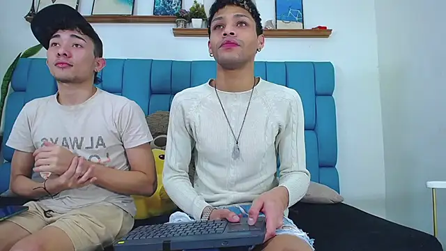 STRANGER BOYS online show from 06-25-26, 11:20
